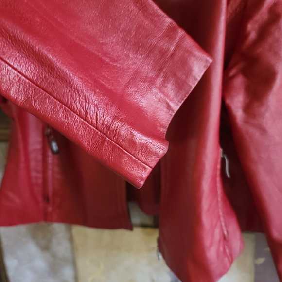 % 25 % OFF  Red Leather Jacket 2x (Runs Very Small ) More Like a Large - Picture 7 of 14